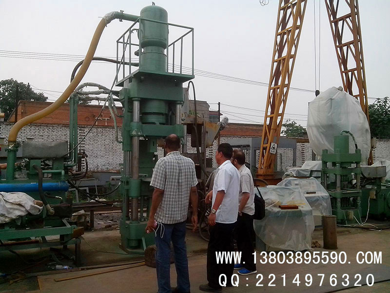 客戶杜甫機械舔鹽磚機